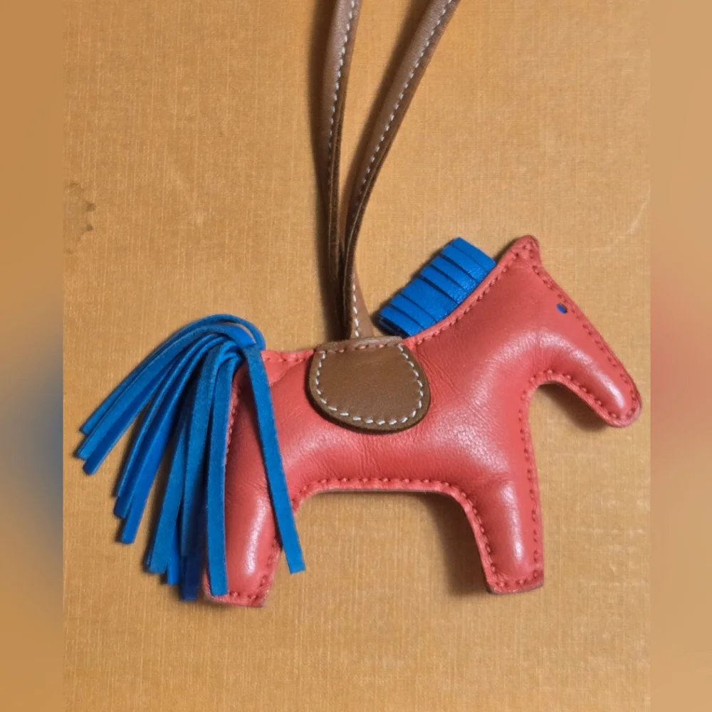 Hermès Red Horse-Shaped Bag Charm - Picture 10 of 11